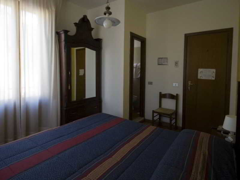 קסטיונה דלה פרסולאנה B&B Edelweiss מראה חיצוני תמונה