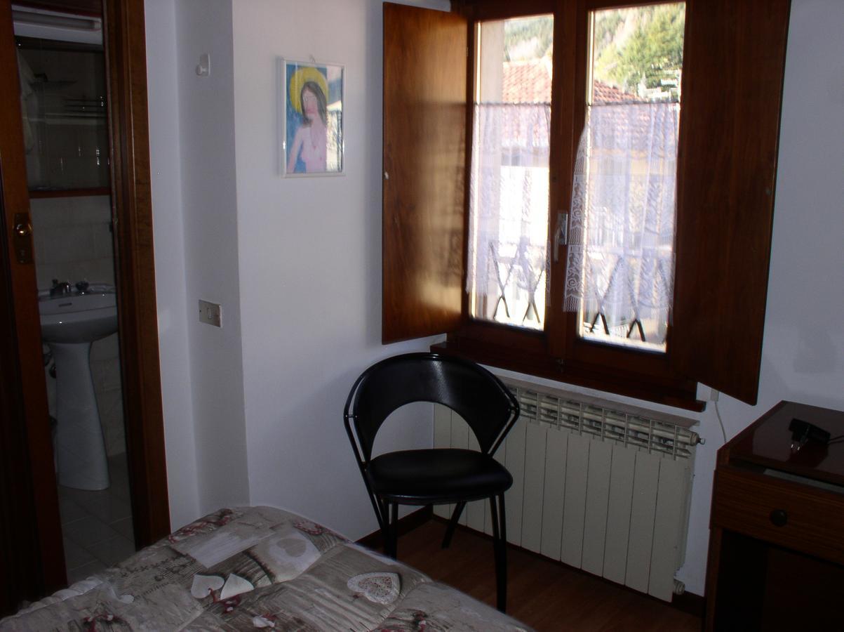 קסטיונה דלה פרסולאנה B&B Edelweiss מראה חיצוני תמונה