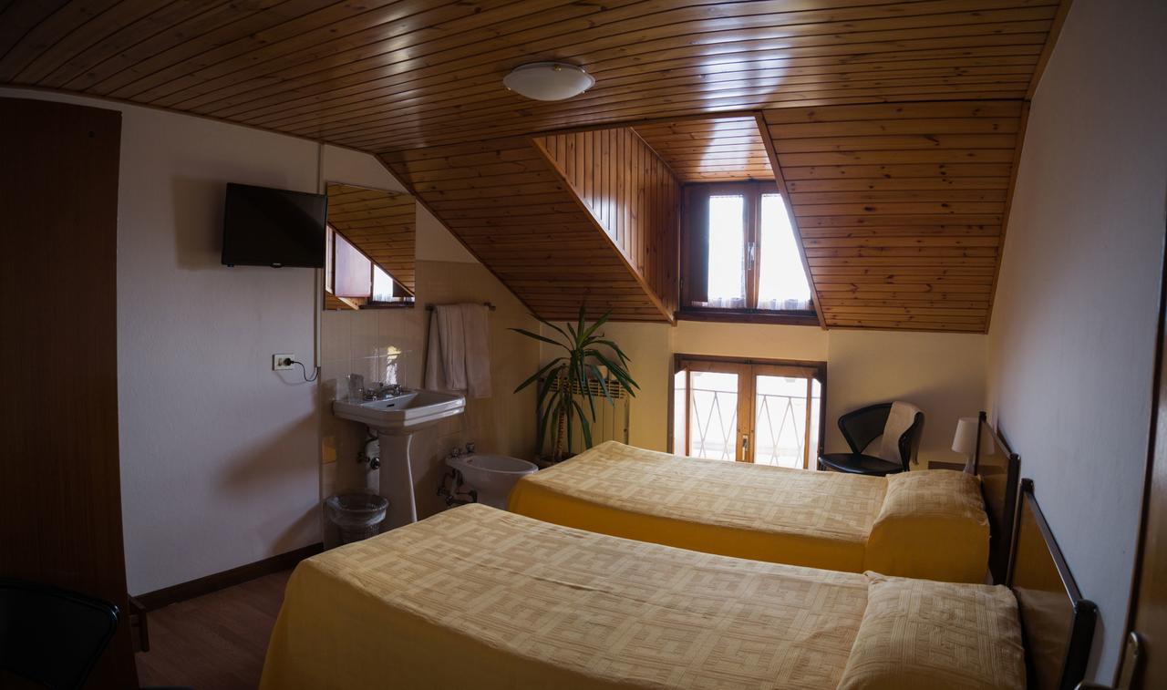 קסטיונה דלה פרסולאנה B&B Edelweiss מראה חיצוני תמונה