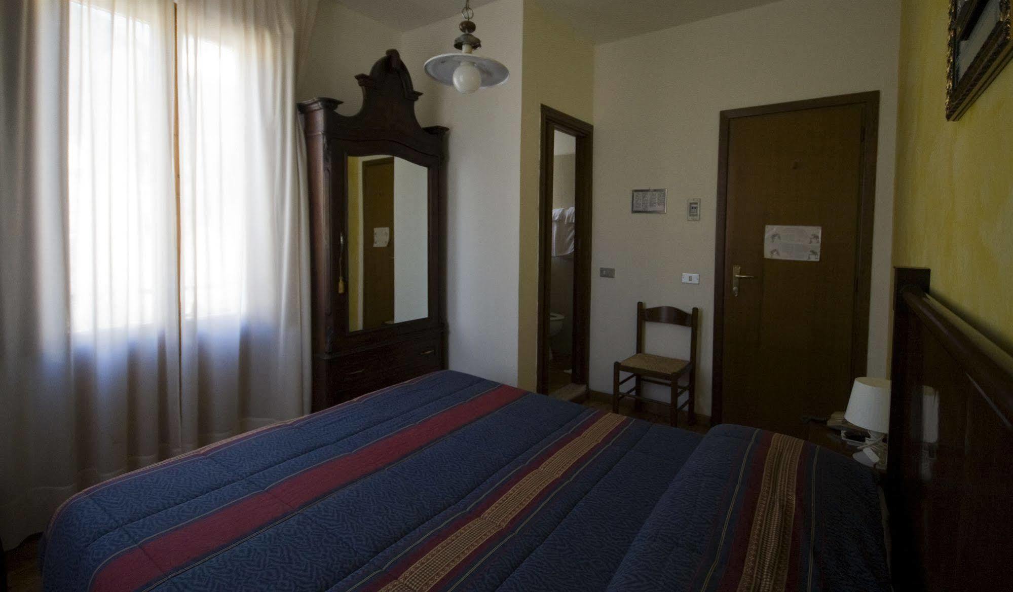 קסטיונה דלה פרסולאנה B&B Edelweiss מראה חיצוני תמונה