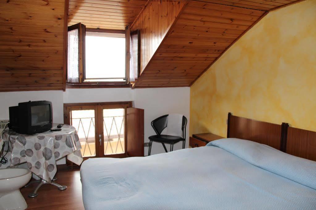 קסטיונה דלה פרסולאנה B&B Edelweiss מראה חיצוני תמונה