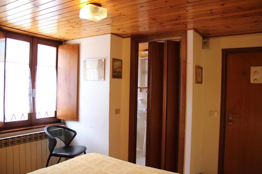 קסטיונה דלה פרסולאנה B&B Edelweiss מראה חיצוני תמונה